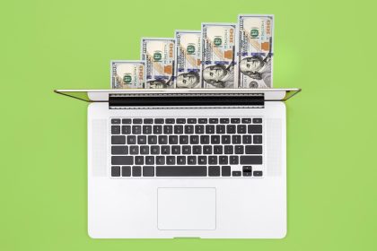 How much does it cost to develop a website in the UAE